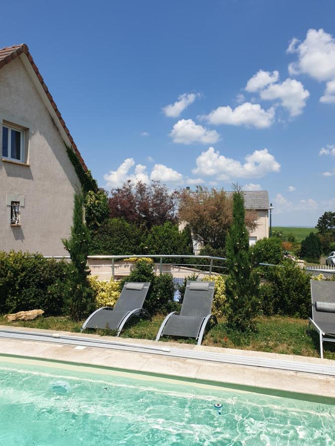Les Pressoirs Apartman Nogent-l’Abbesse Kültér fotó